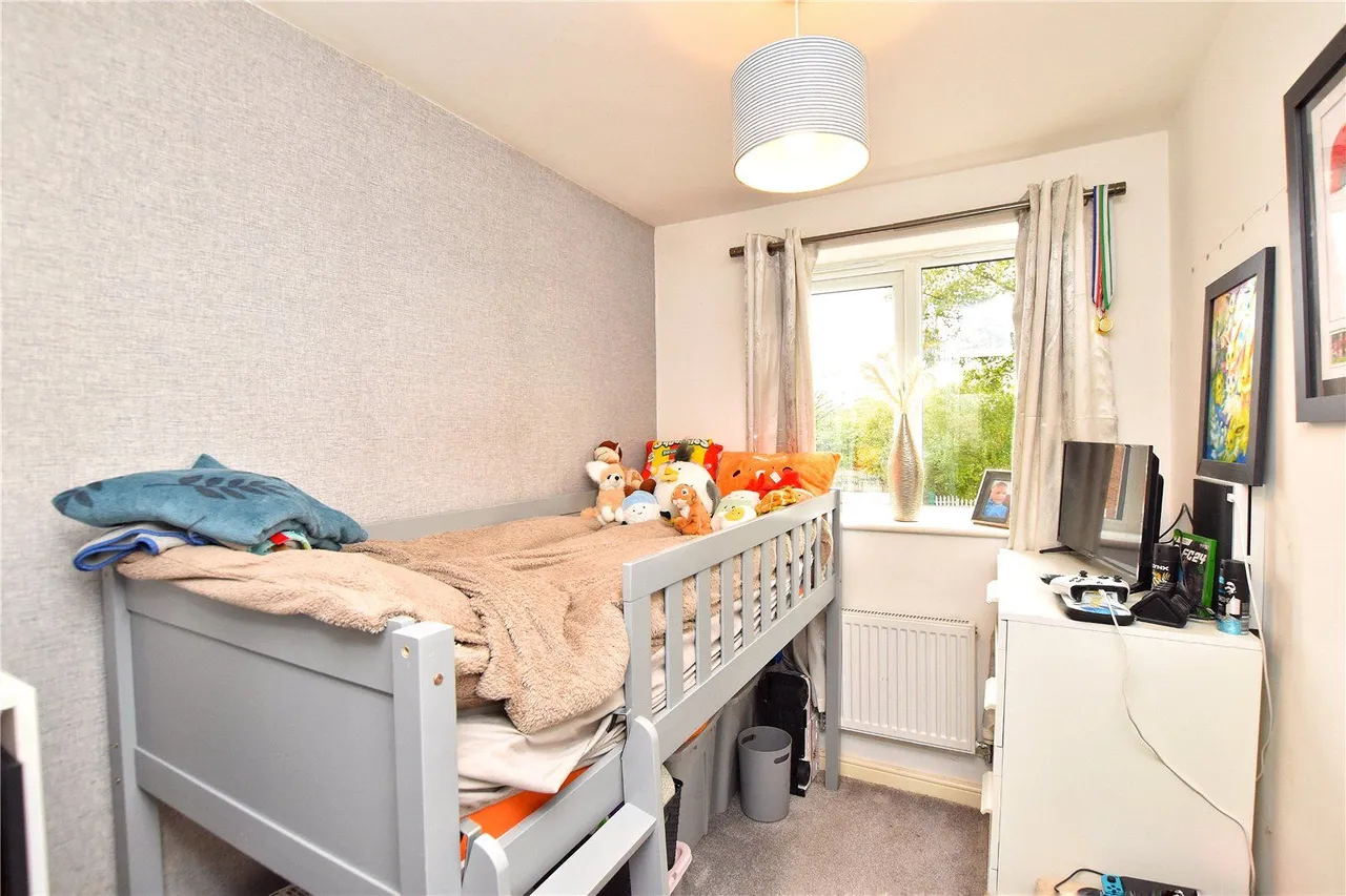 Beaconsfield Road, Balderstone, OL11, photo 11