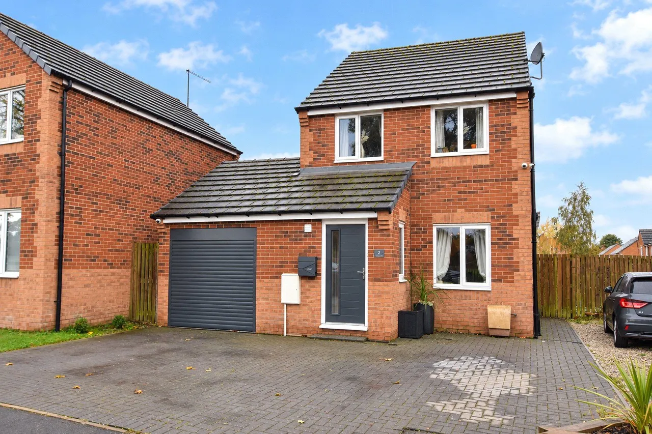 3 bed house for sale, Beaconsfield Road, Balderstone, OL11