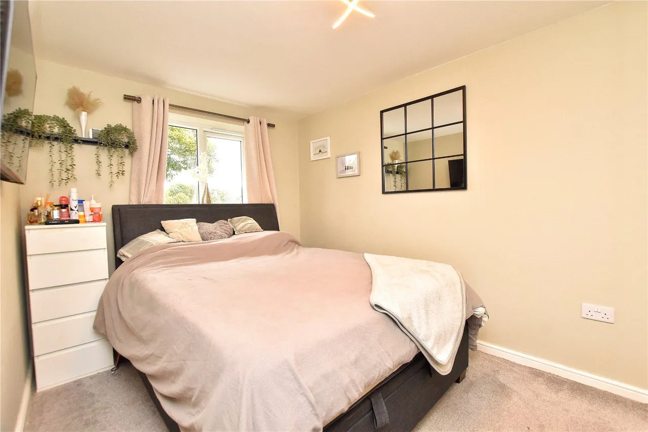Beaconsfield Road, Balderstone, OL11, photo 8