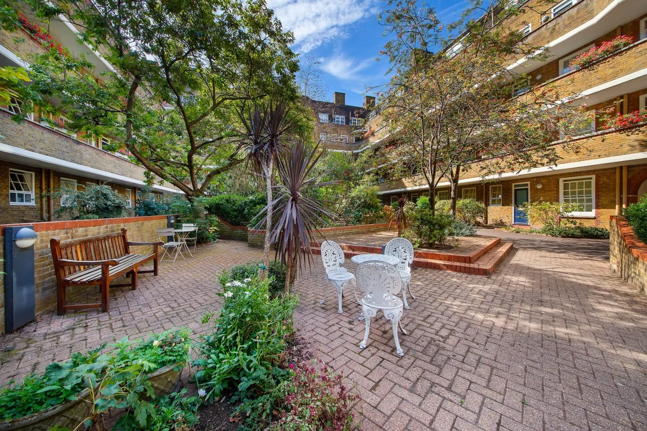 Vicarage Crescent, London, SW11, photo 6