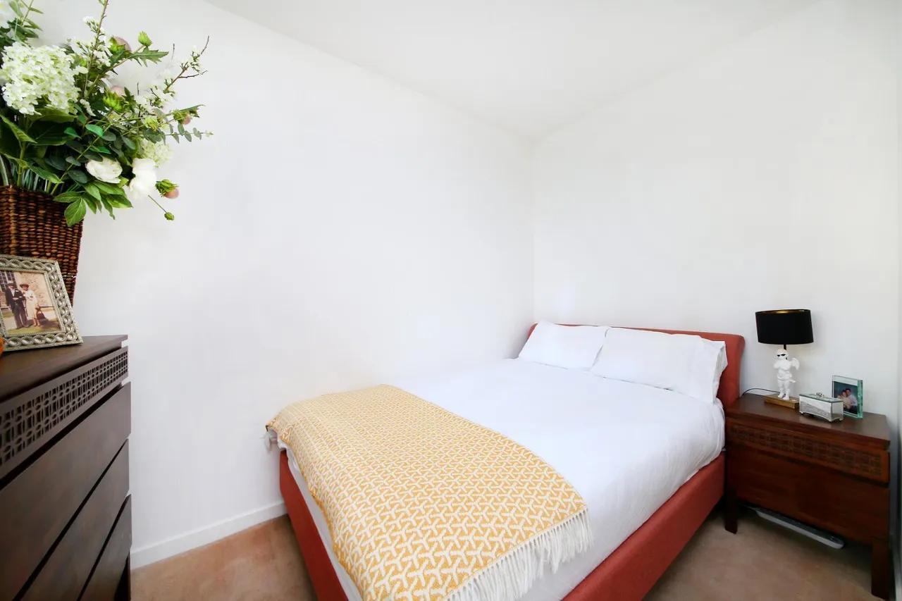 Vicarage Crescent, London, SW11, photo 12