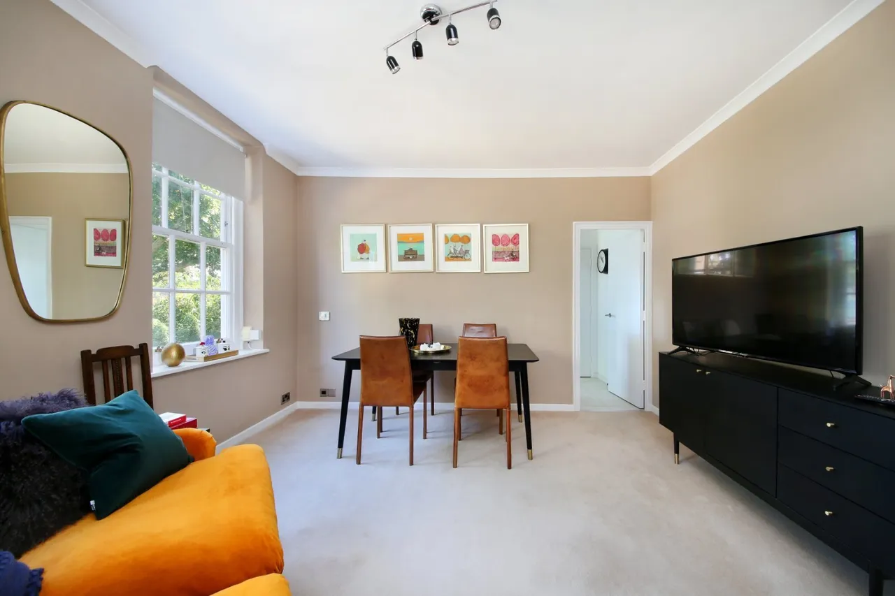 Vicarage Crescent, London, SW11, photo 8