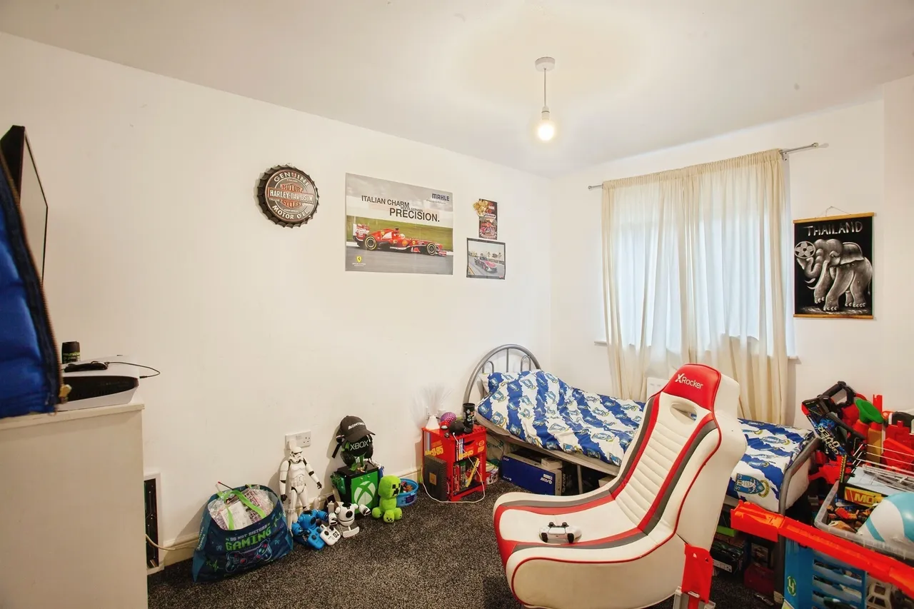 Kingfisher Drive, Wombwell, Barnsley, photo 3