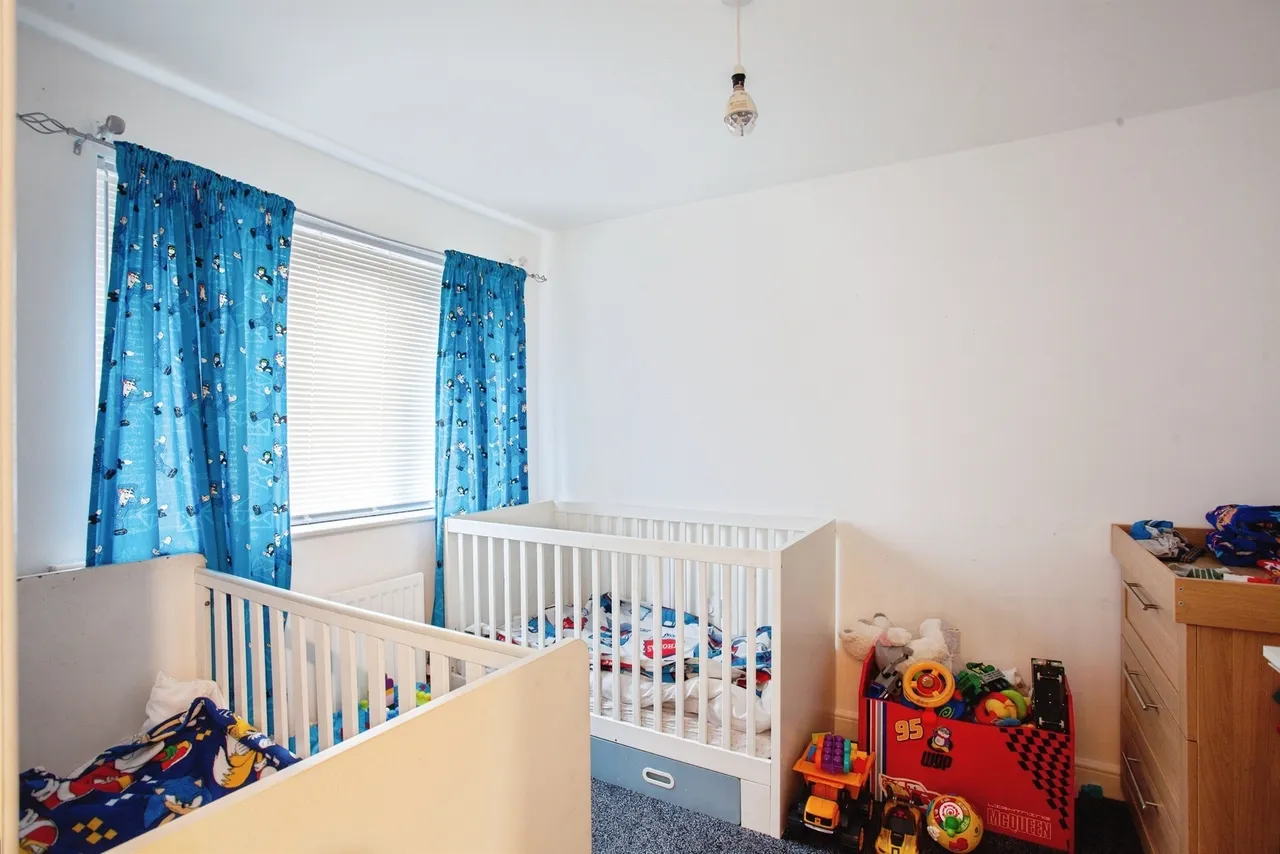 Kingfisher Drive, Wombwell, Barnsley, photo 2