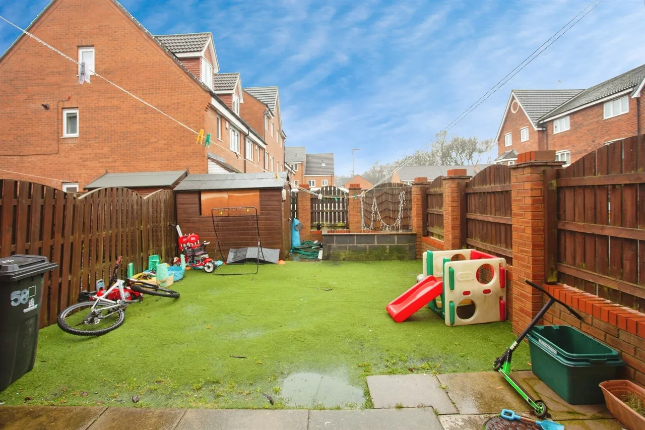 Kingfisher Drive, Wombwell, Barnsley, photo 6