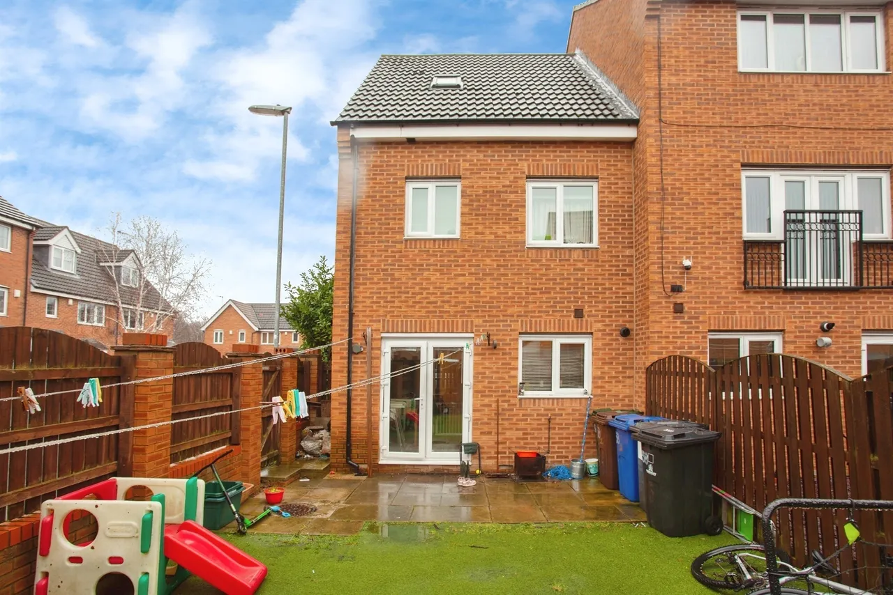 Kingfisher Drive, Wombwell, Barnsley, photo 7