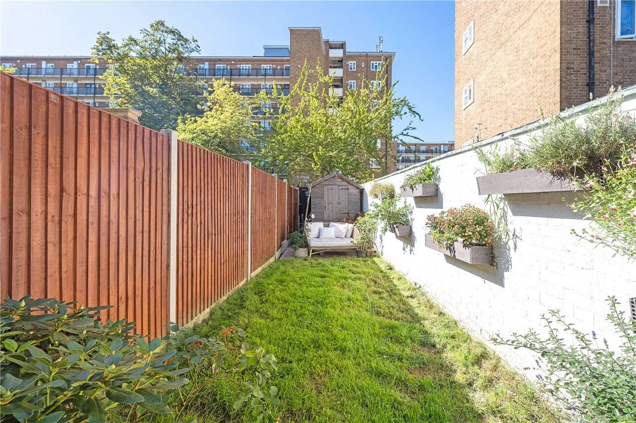Holmewood Gardens, London, SW2, photo 17