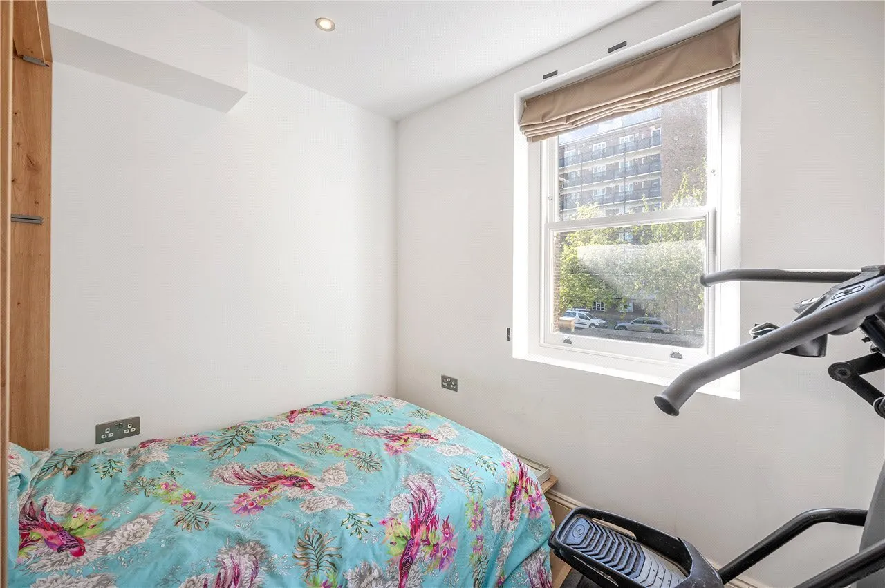 Holmewood Gardens, London, SW2, photo 14