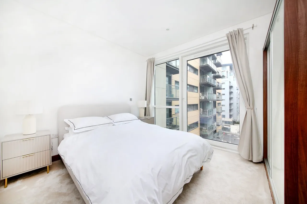 Queenstown Road, London, SW11, photo 4