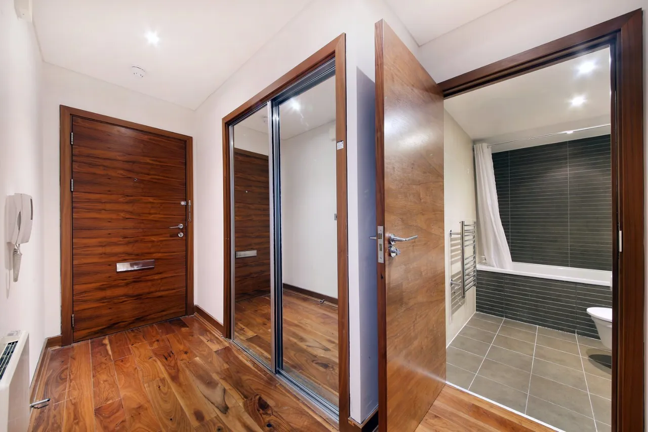 Queenstown Road, London, SW11, photo 11