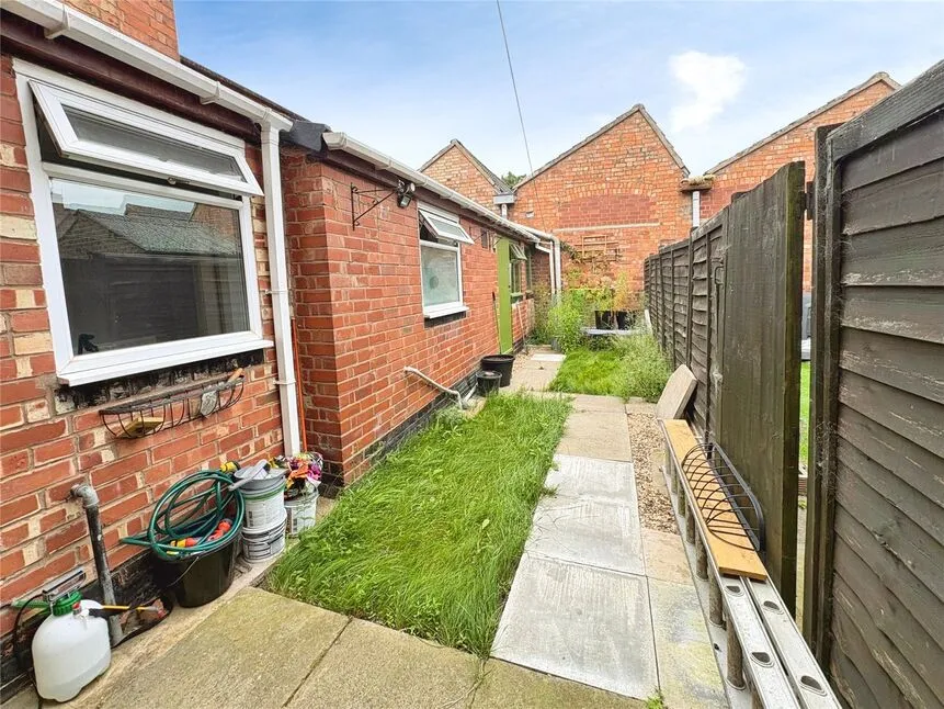 School Road, Bulkington, CV12, photo 6
