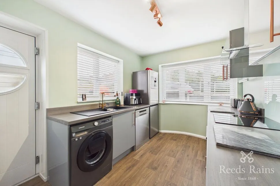 Julie Avenue, Durkar, West Yorkshire, WF4, photo 8