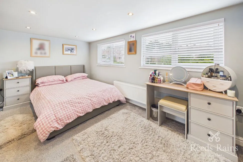 Julie Avenue, Durkar, West Yorkshire, WF4, photo 10