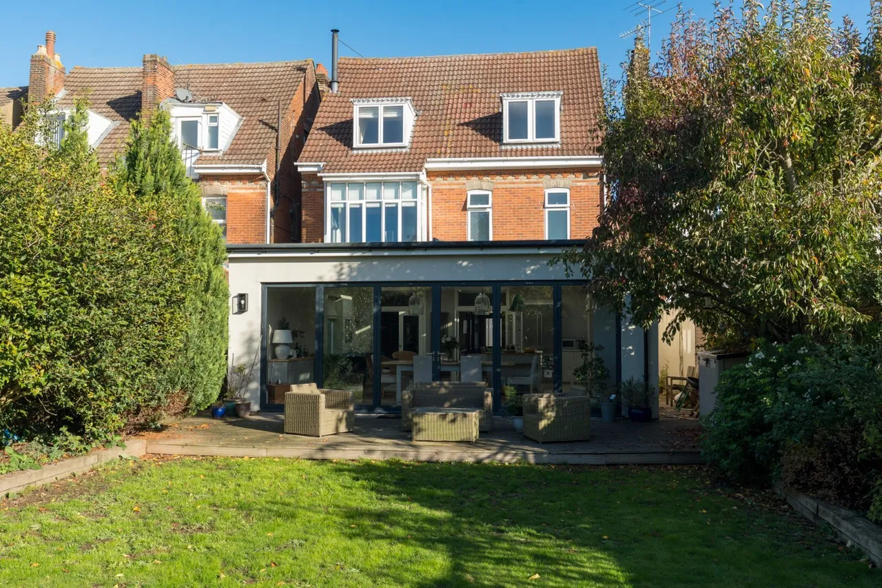 6 bed house for sale, Inglis Road, Lexden, CO3
