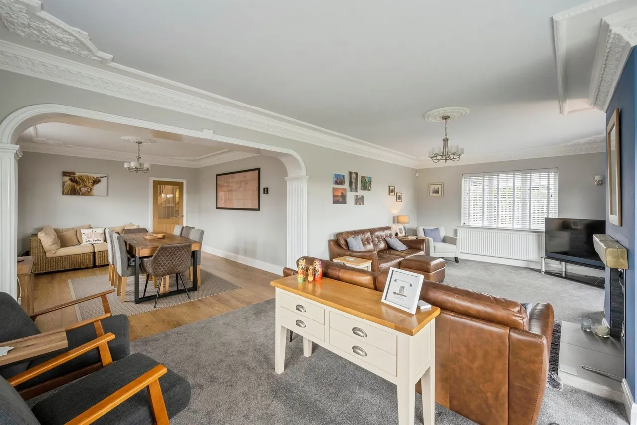 Doncaster Road, Harlington, DN5, photo 6