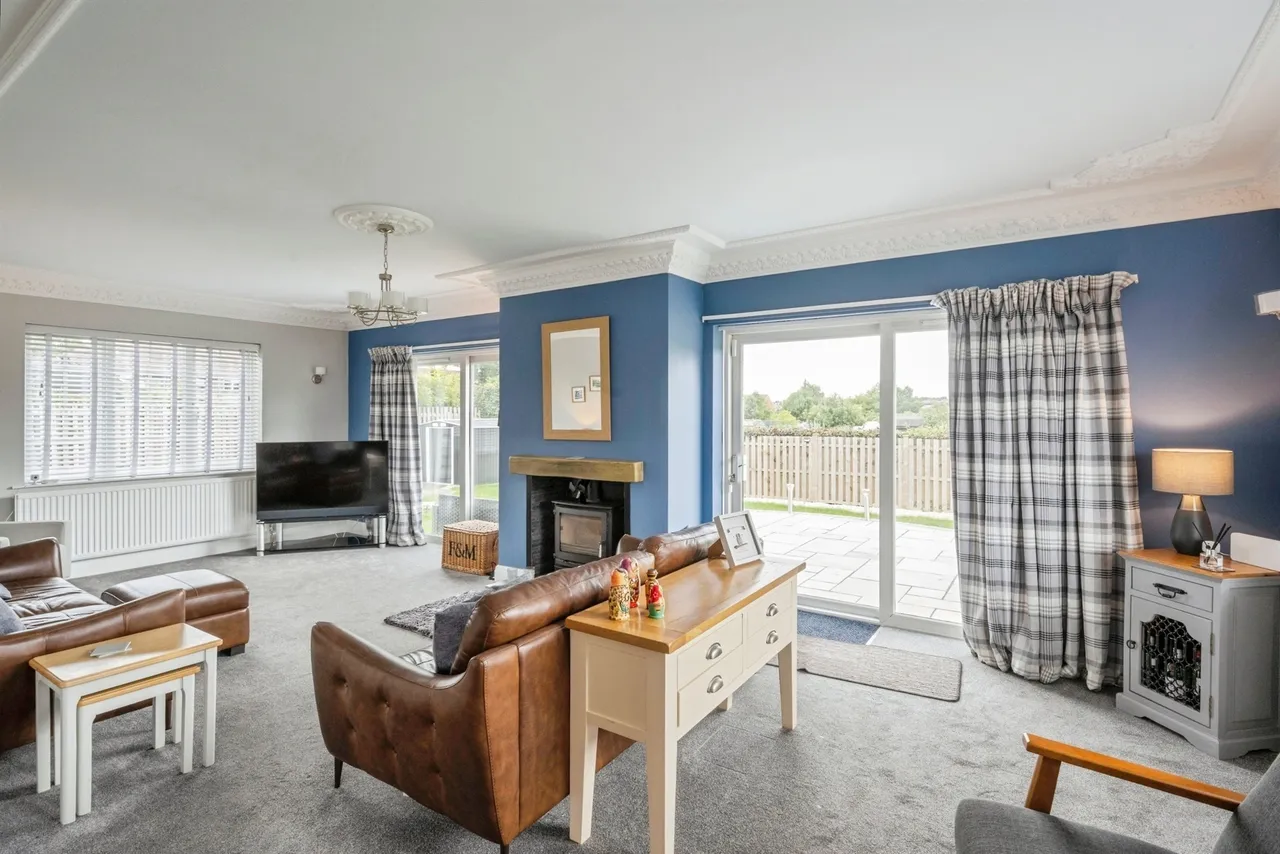 Doncaster Road, Harlington, DN5, photo 13