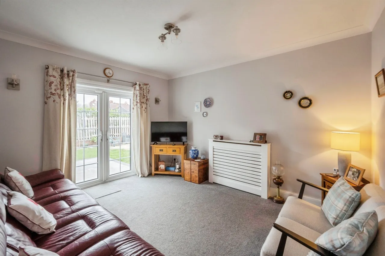 Doncaster Road, Harlington, DN5, photo 15