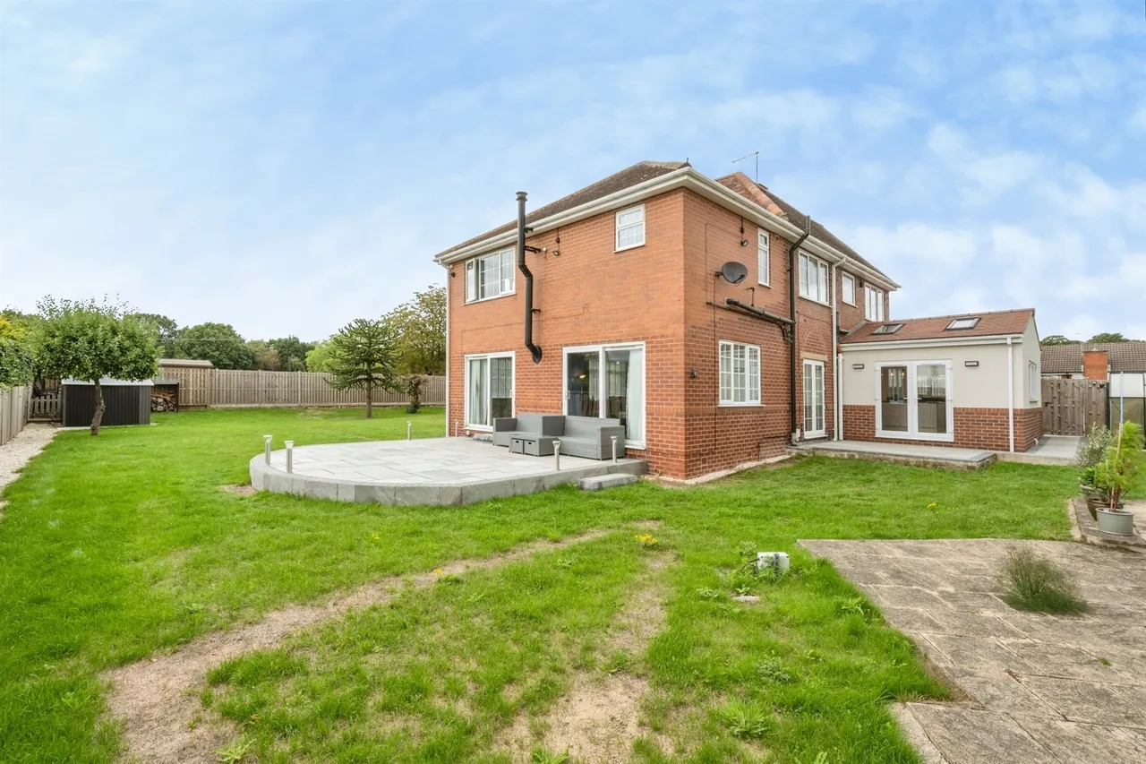 Doncaster Road, Harlington, DN5, photo 30