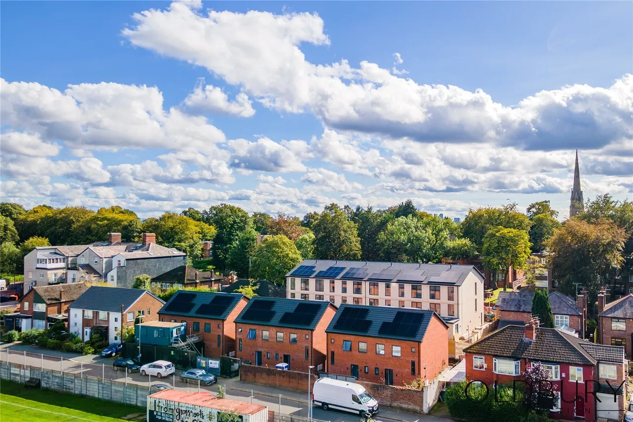 Bury Old Road, Prestwich, M7, photo 27