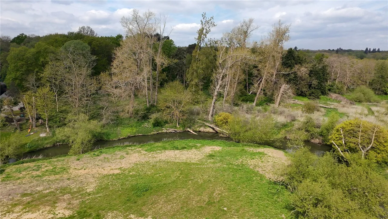 Bridge Way, Cobham, KT11, photo 3