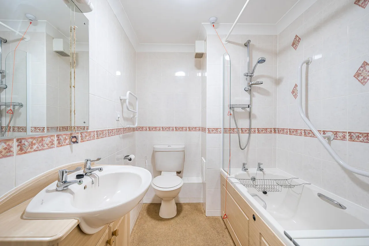New Park Street, Devizes, SN10, photo 8