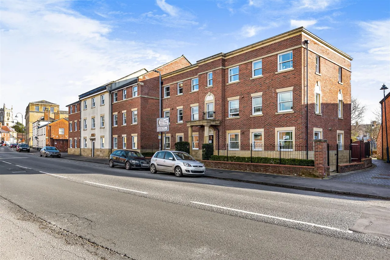 New Park Street, Devizes, SN10, photo 9