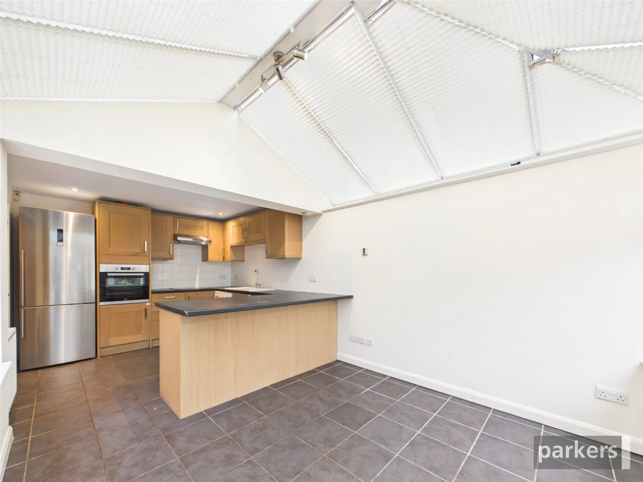 Hutton Close, Earley, RG6, photo 5