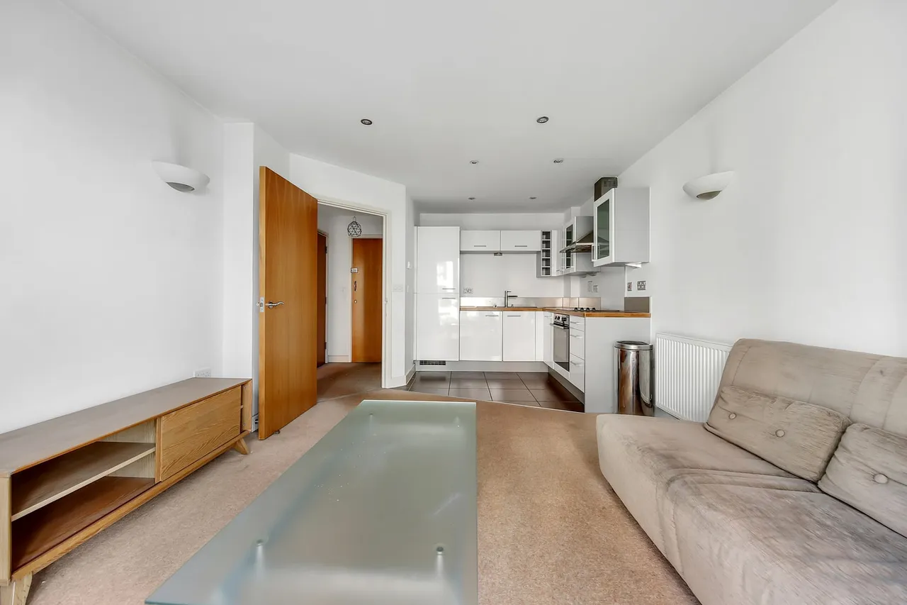 Flat 95 Adriatic Apartments, 20 Western Gateway, London, E16 1BU, photo 5