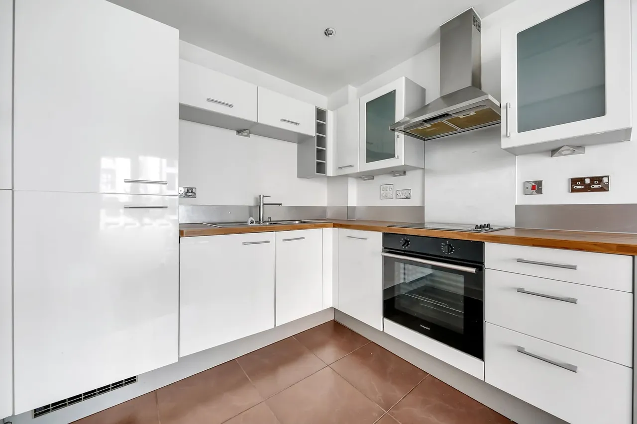 Flat 95 Adriatic Apartments, 20 Western Gateway, London, E16 1BU, photo 8