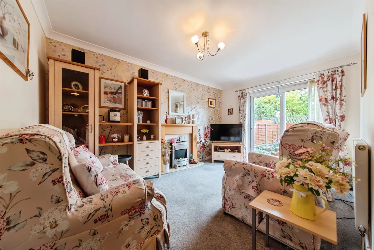 Hurn Close, Ruskington, Sleaford, photo 2