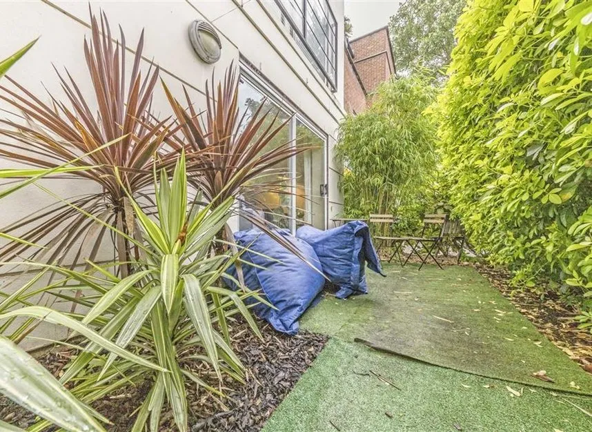 Mill Pond Close, Vauxhall, SW8, photo 4