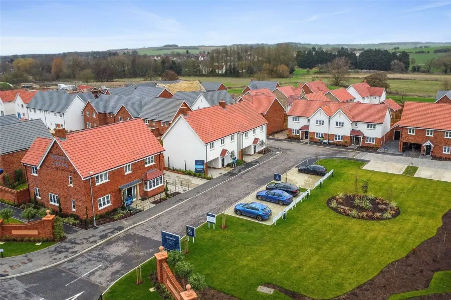 with 3 bedrooms in Great Chesterford, Nr Saffron Walden, CB10, photo 13