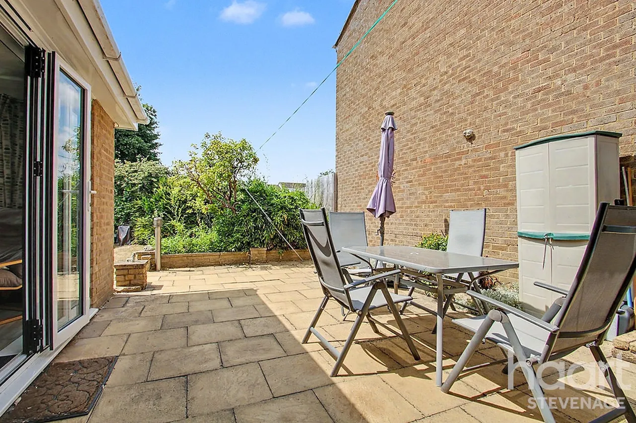 York Road, Stevenage, SG1, photo 14