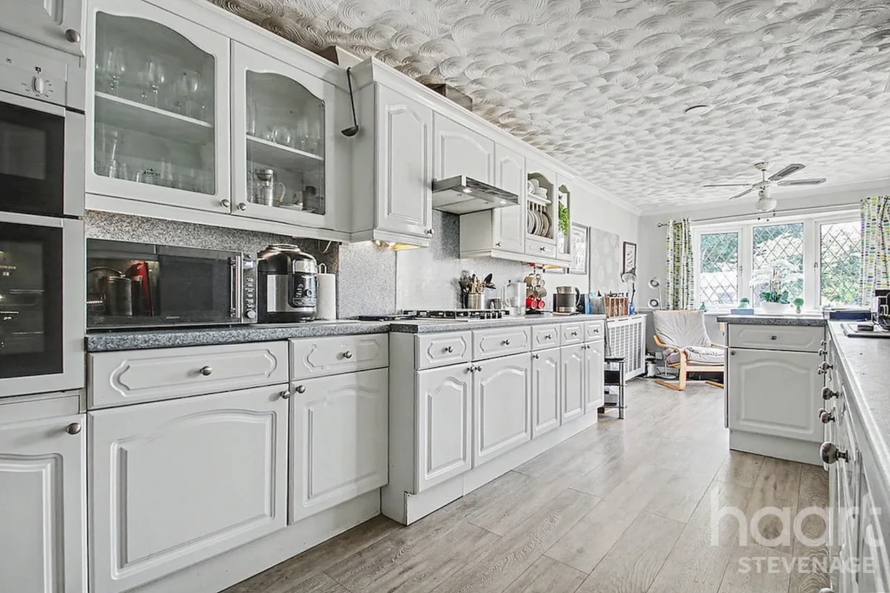 York Road, Stevenage, SG1, photo 3
