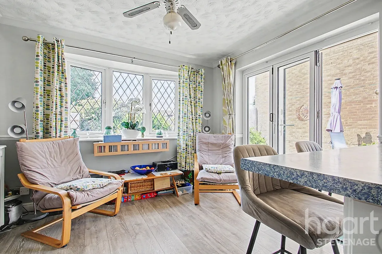 York Road, Stevenage, SG1, photo 13