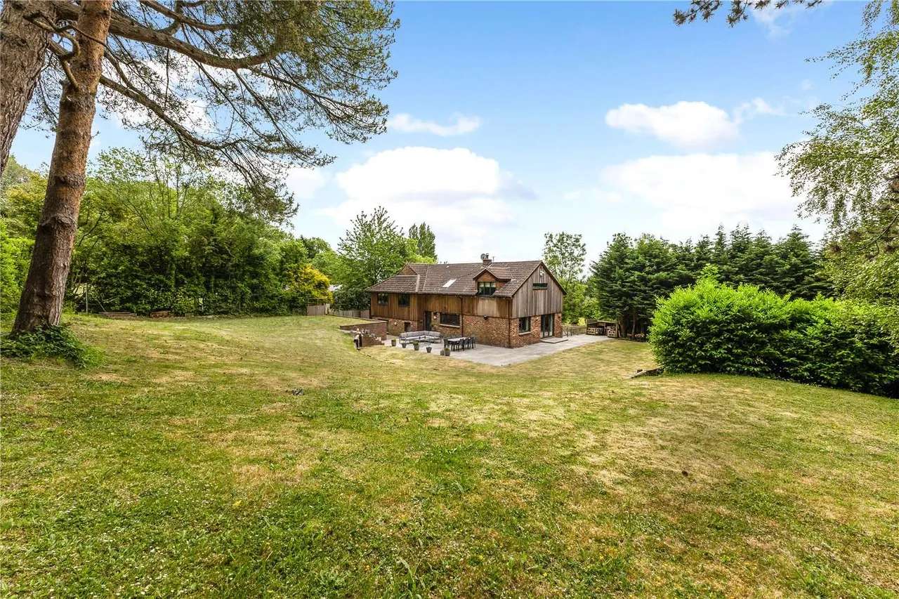 4 bed house for sale — North Park Lane, Godstone, Surrey, RH9 8ND