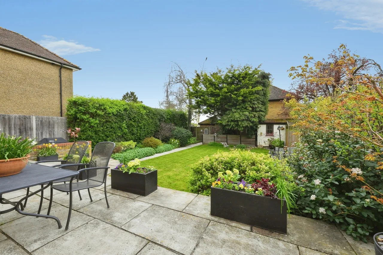 Ware Road, Hailey, Hertford, photo 11