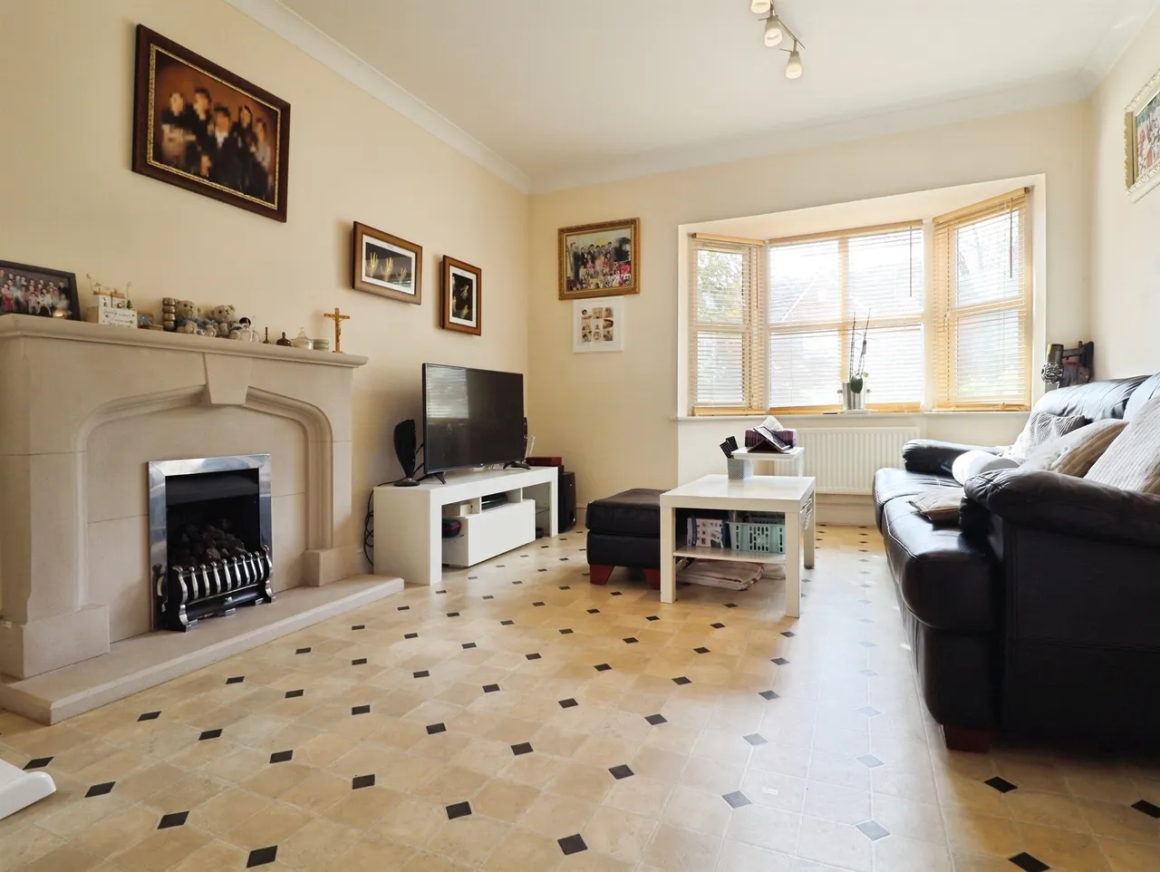 Clos Padrig Cardiff, CF3, photo 5