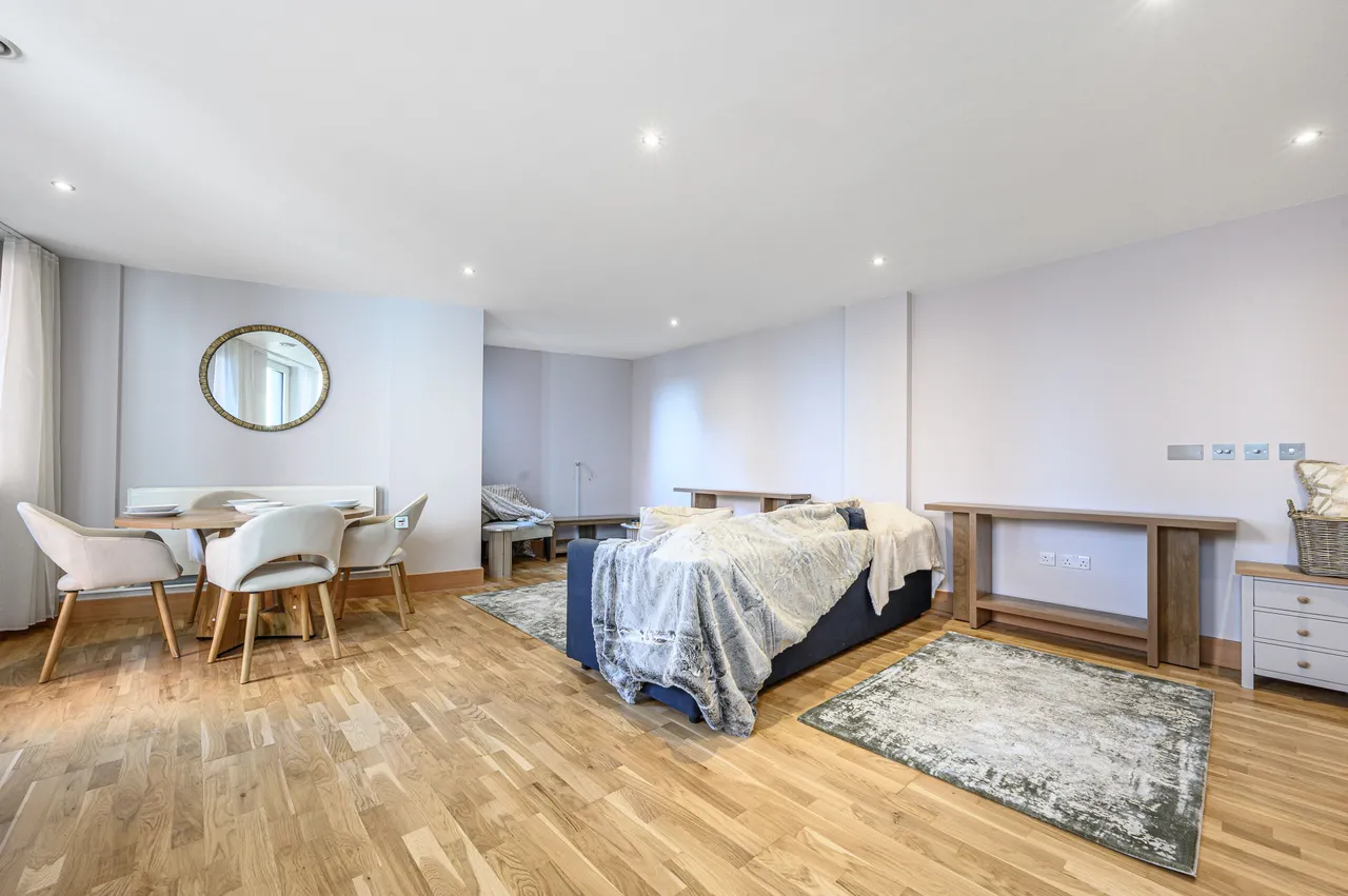 25 The Panoramic, 12 Pond Street, London, photo 2