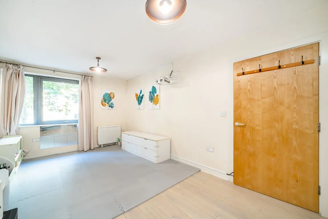 1 bed flat to rent — Victoria Road, North Acton