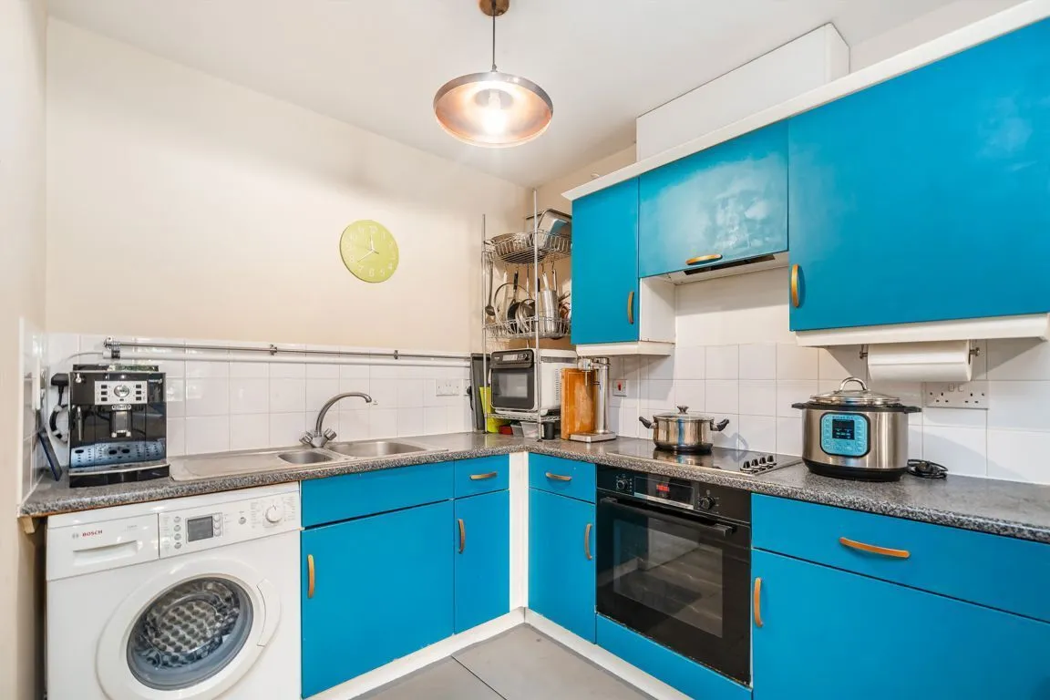 Victoria Road, North Acton, photo 6