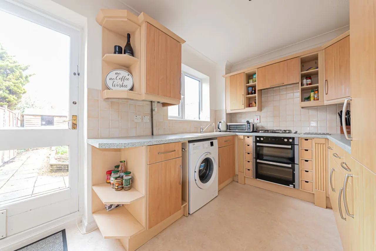 Winkfield Row, Bracknell, RG12, photo 2