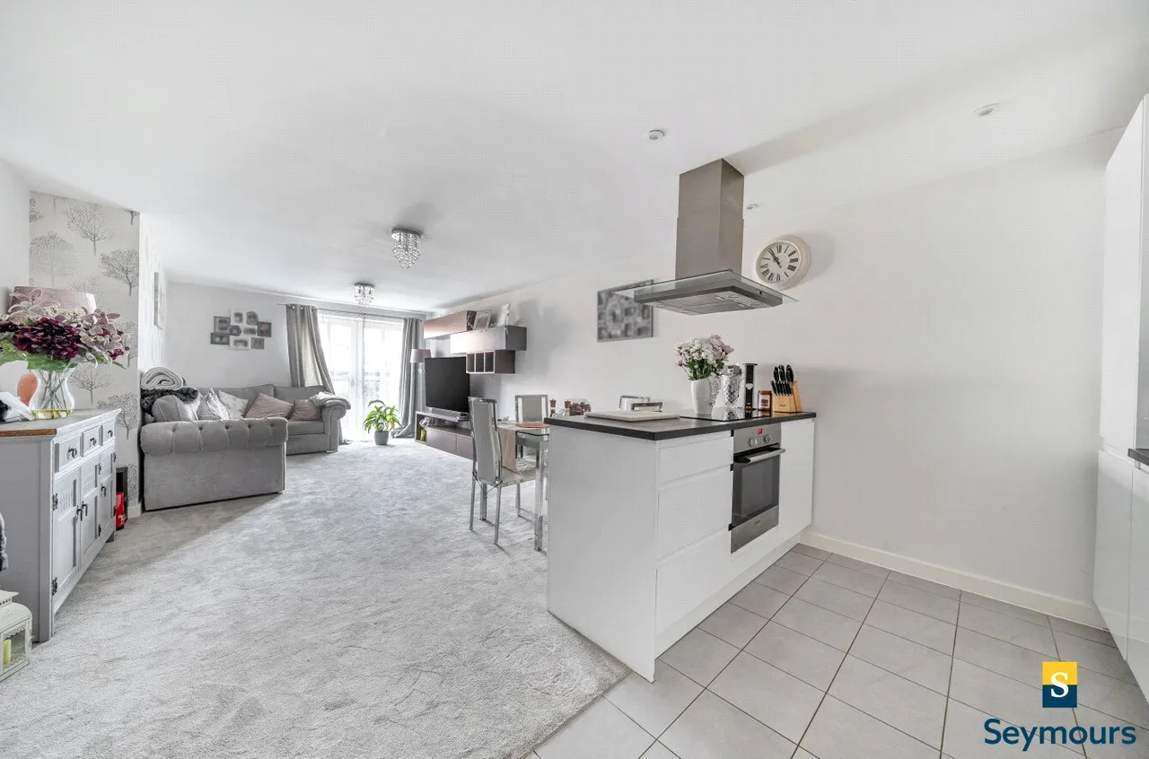 1 bed flat for sale, Worplesdon Road, Guildford, GU2