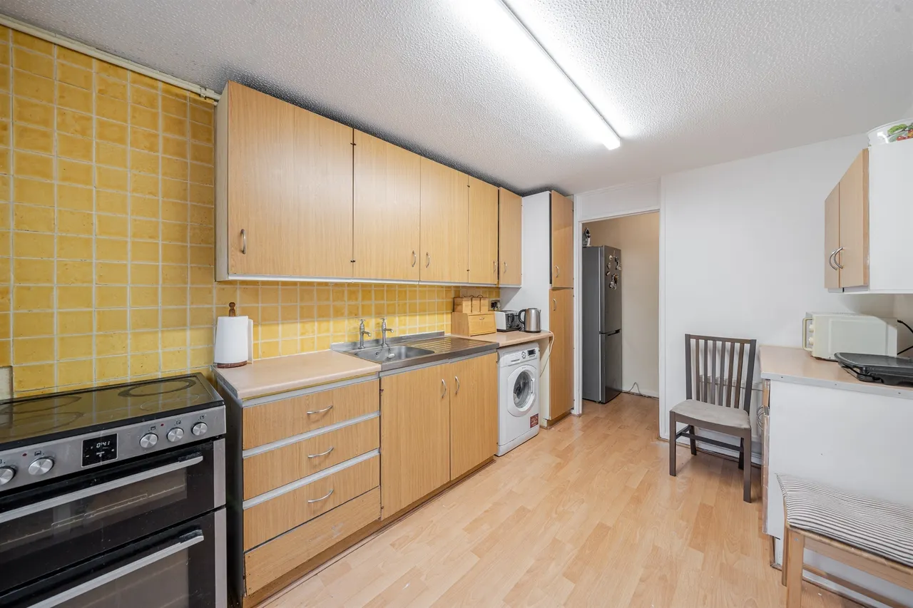 Langdale Close, London, photo 9