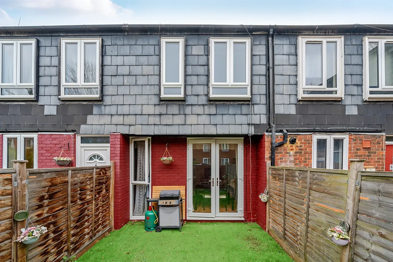 Langdale Close, London, photo 12