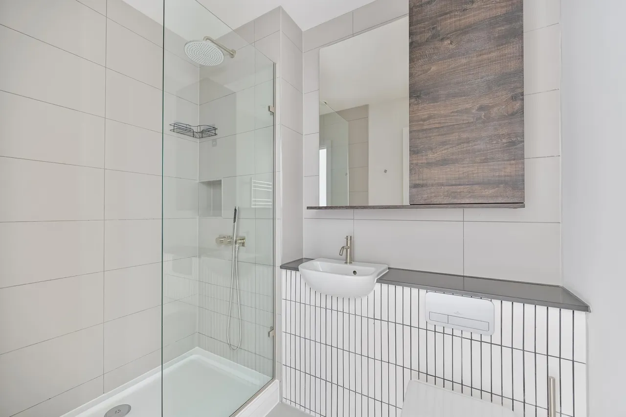 Showflat 2 (2 bed), Charter Place, Hounslow, photo 8