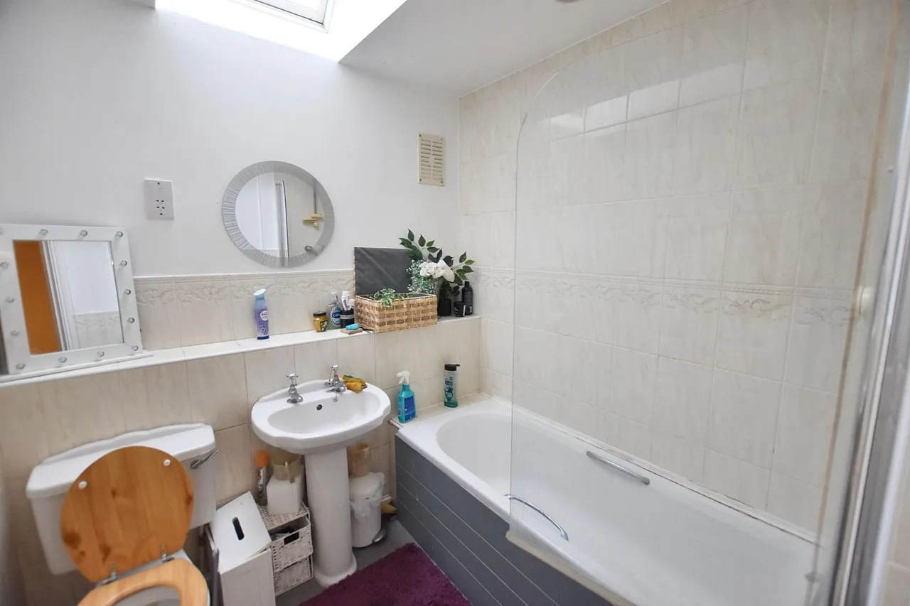 Christ Church Close, Stamford, PE9, photo 9
