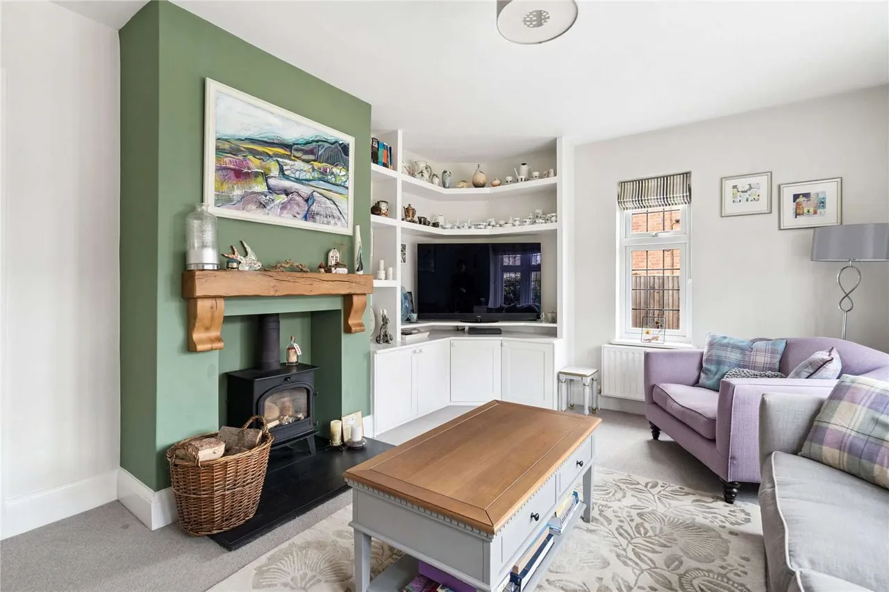Chalfont Avenue, Little Chalfont, Buckinghamshire, HP6 6RF, photo 7