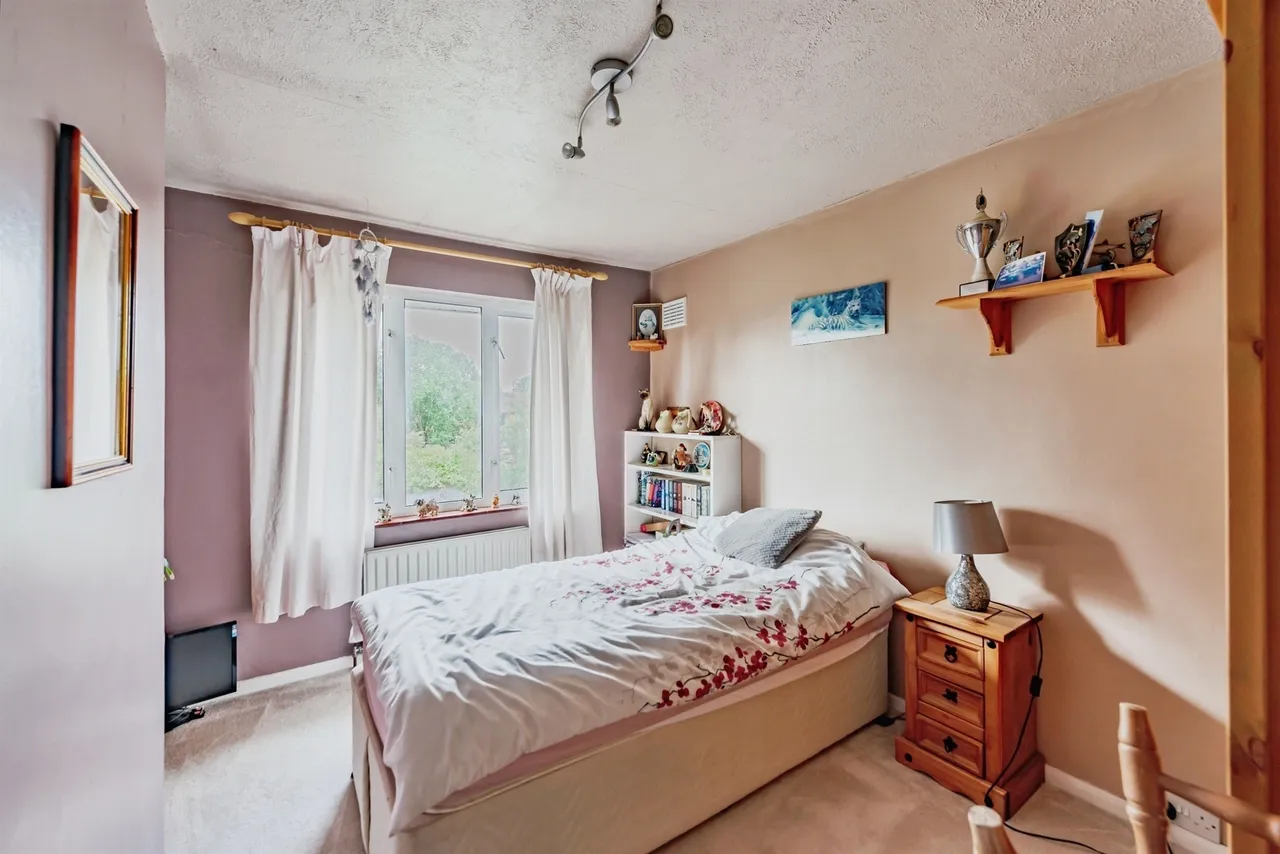 Atherfield Road, Reigate, photo 11