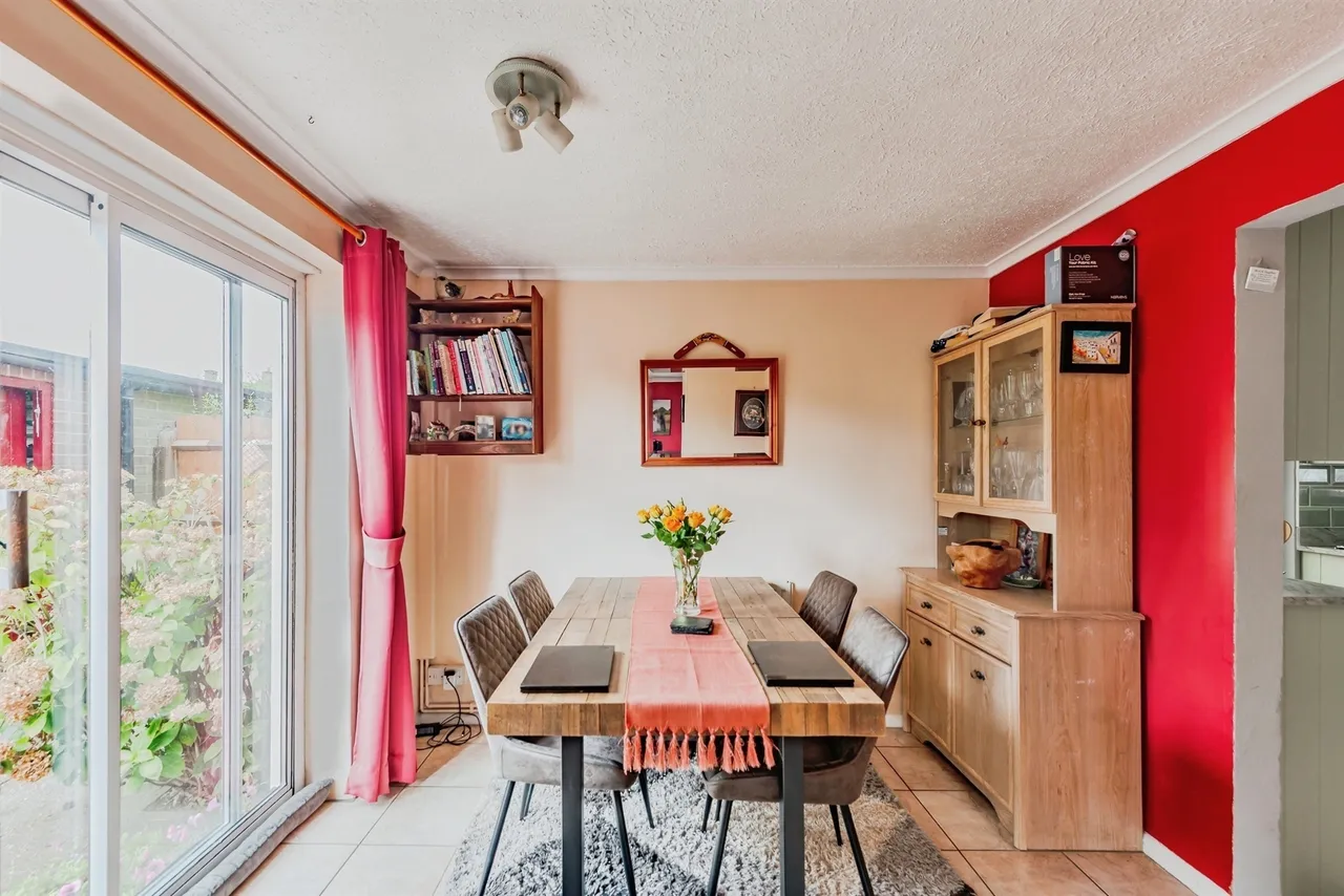Atherfield Road, Reigate, photo 5